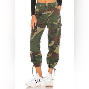 Superdown Kayla Camo Jogger Pant in Camo